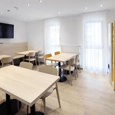 Apartment Hotel 37 Altdorf  Dış mekan fotoğraf