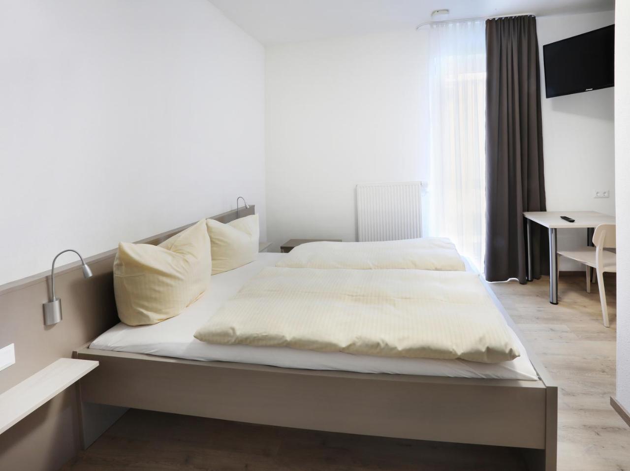 Apartment Hotel 37 Altdorf  Dış mekan fotoğraf